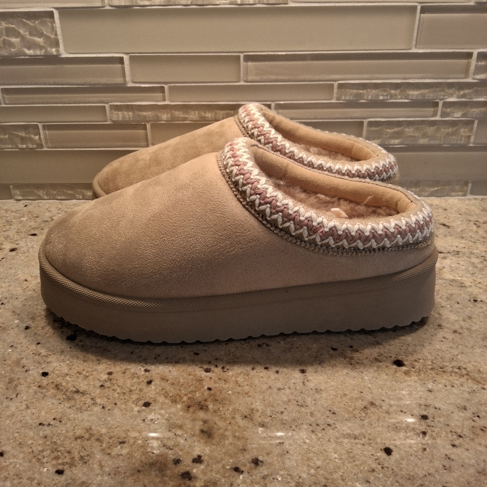 UnionBay Clog
